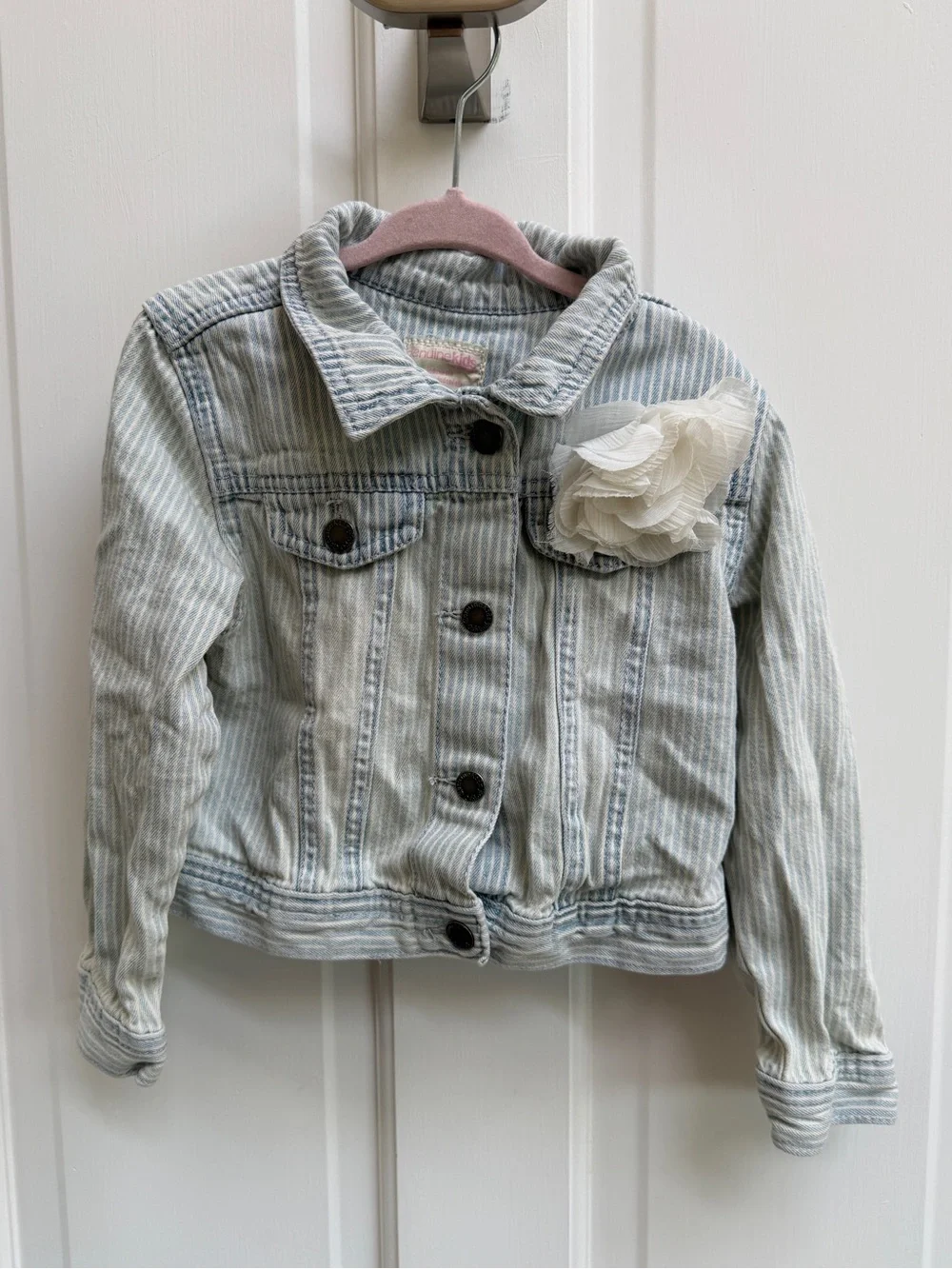 Genuine Kids Osh Kosh 4T Girls Blue White Denim Jean Jacket with Flower